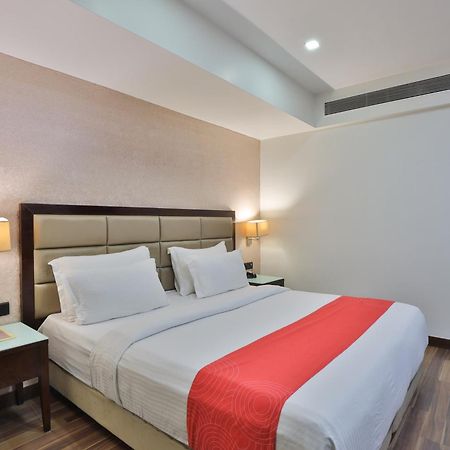 Krios Hotel - Near Sg Highway, Ахмедабад Екстер'єр фото