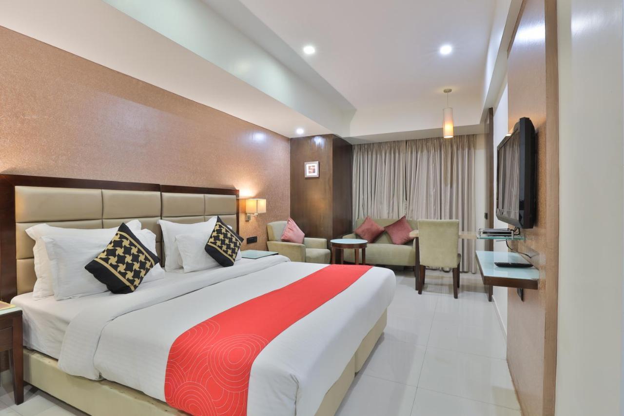 Krios Hotel - Near Sg Highway, Ахмедабад Екстер'єр фото